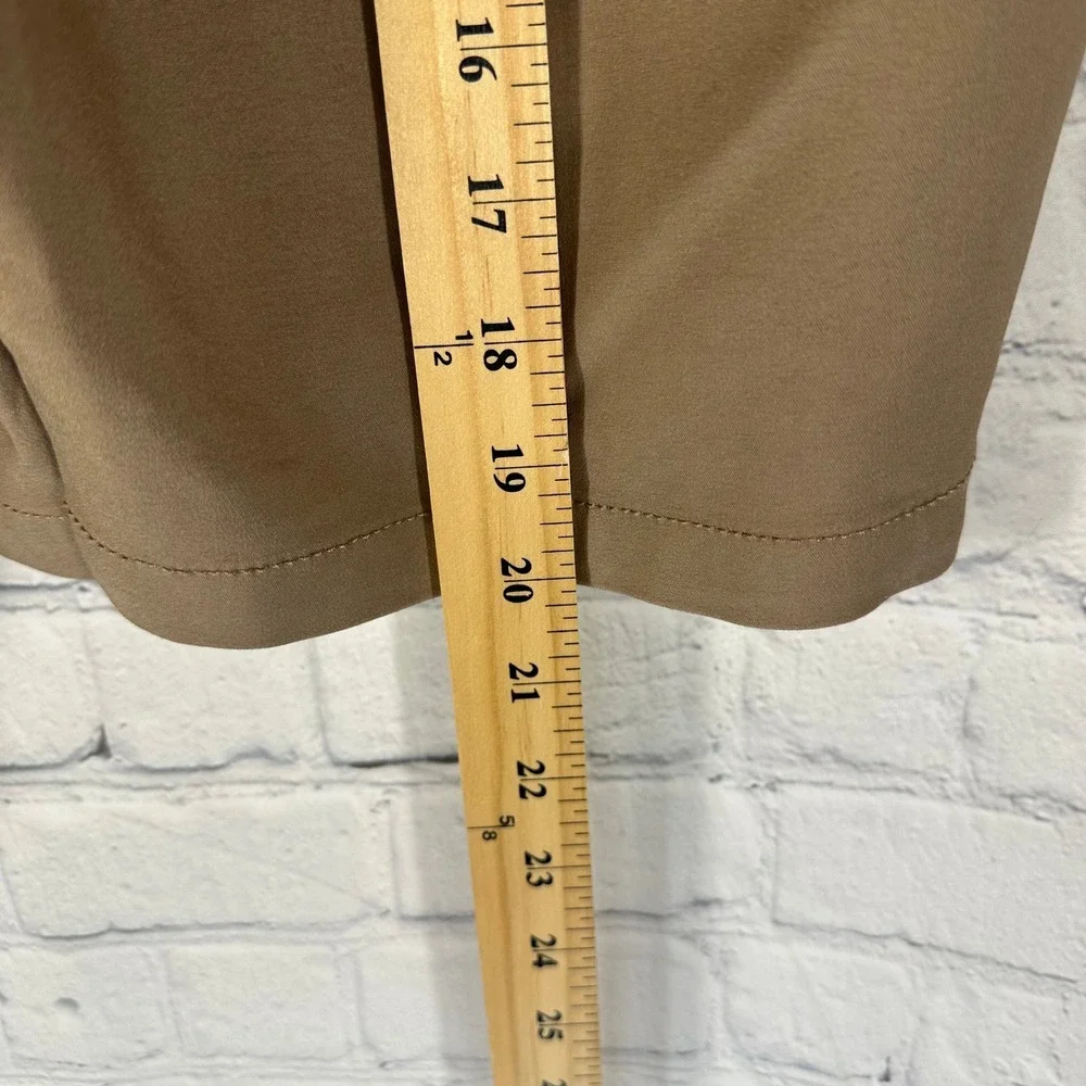 New Express Mens Dark Khaki Stretch Shorts 8 Inch Inseam Size 36 MEX615MM